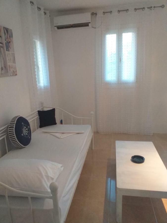 Magda House Apartment Livadi  Екстериор снимка